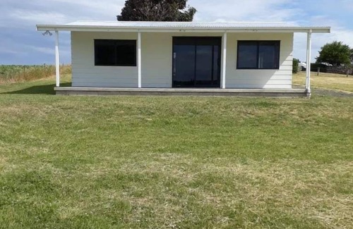Waitaki District Cottage | The Sun set Cottage 5min from Oamaru or Kakanui