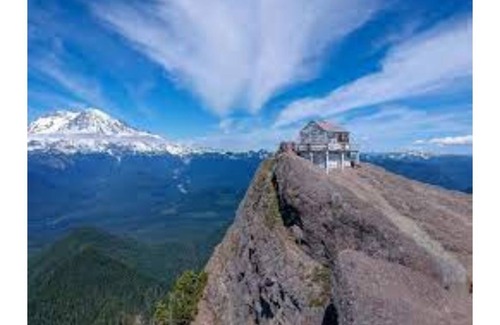 Strong Cabin | The Sunset Cabin by Lake Bernard Cottages