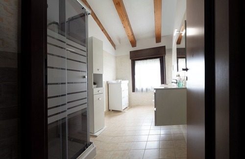 Urbana Apartment | THE SWEET WALLS: WE GIVE VALUE TO YOUR STAYS