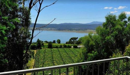 Grindelwald Apartment | The Tamar Ridge Lookout 2BR 2Bath Suite