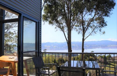 Grindelwald Apartment | The Tamar Ridge Lookout 2BR 2Bath Suite