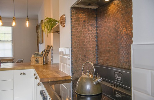 York Apartment | The Tansy House on Queen Street