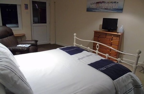 Crossmichael Hotel | The Thistle Inn