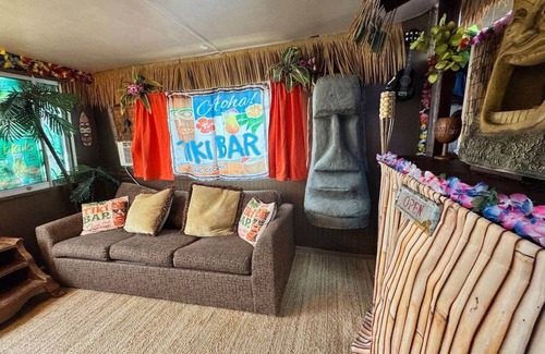Clear Lake Shores Boat Rental | The Tiki Treasure Boat