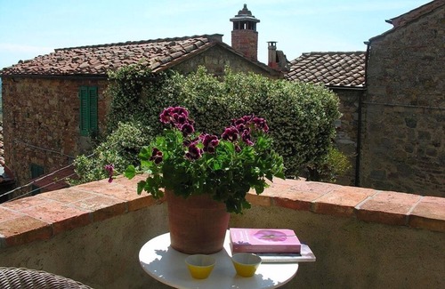 Montemassi Apartment | The Tower of Maria, a view on the plain till the sea.