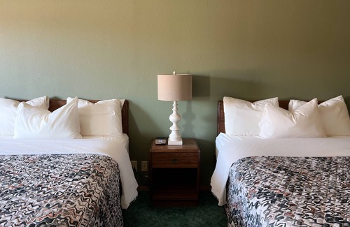 Sutton Hotel | The Trail Inn - Sutton, Nebraska - US-6 HWY