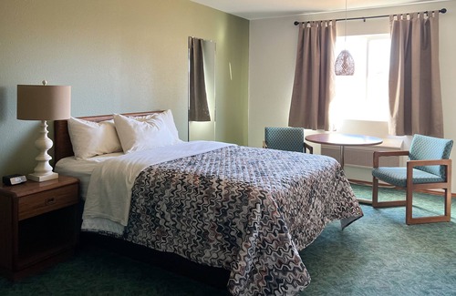 Sutton Hotel | The Trail Inn - Sutton, Nebraska - US-6 HWY