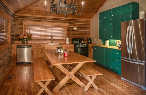 Shell Cabin | The Trapper Creek Guest House - Shell, Wy, at the foot of Big Horn Mountains.