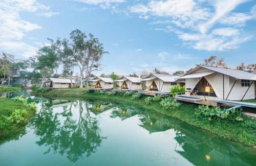 Song Phi Nong Resort | The Tree Riverside Resort Kaeng Krachan