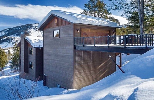 Jackson House | THE TREE TOP HOUSE IS ULTIMATE LUXURY SET ON A MOUNTAINSIDE