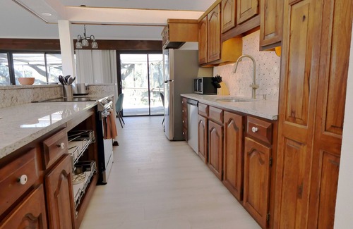 Fellowship House | The Treehouse: Minutes from WEC and HITS; Dog-Friendly; w/Golf Course Views