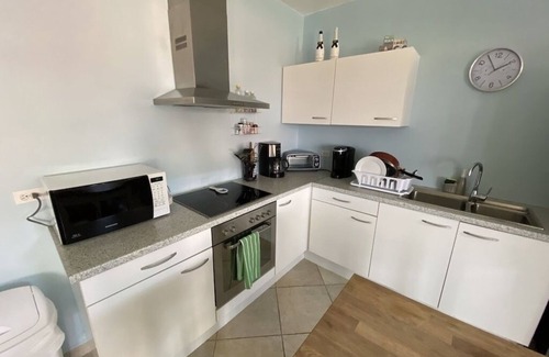 Washington Apartment | The Tropical Hideout