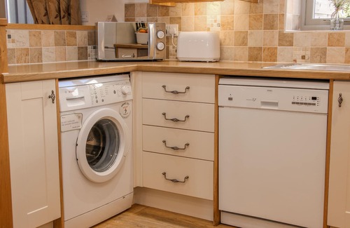 Acton Scott Cottage | THE TURNIP HOUSE, pet friendly, luxury holiday cottage in Westhope