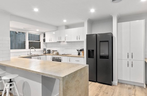 Frankston House | The Ultimate Family Entertainer