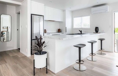 Mount Maunganui Apartment | The Urban Escape Stylish 1-Bed in Prime Downtown