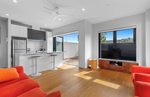 Takapuna House | The Urban Retreat - Takapuna Central Apartment