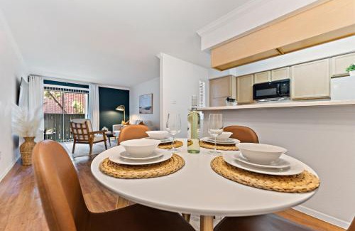 Astrodome Apartment | The Val's Place