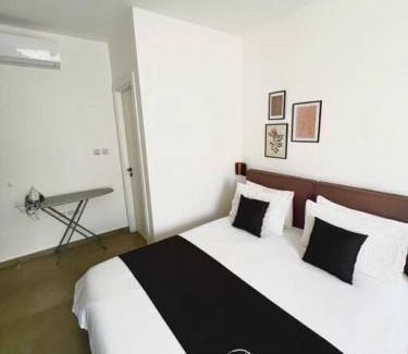Ta' Giorni House | The Valley Room 6 with parking on premises