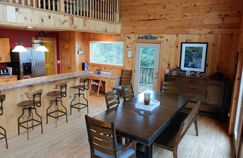 Apple Ridge Cabin | The View 4BR/4BA Mountain Lodge with Views near Blowing Rock