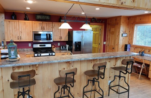 Apple Ridge Cabin | The View 4BR/4BA Mountain Lodge with Views near Blowing Rock
