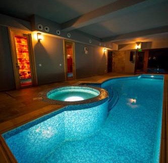 Hangu House | The View - Lake Resort & Spa