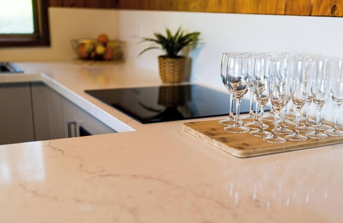 Metung House | The View, Metung. Cosy, Comfy, Pet friendly & breathtaking views of Bancroft Bay