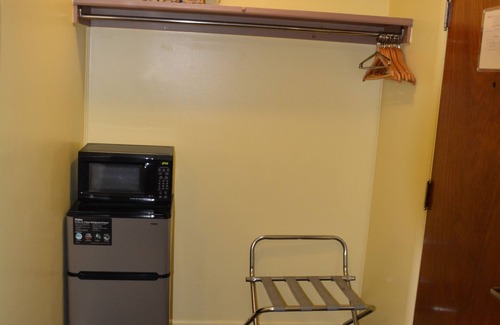 Richfield Springs Hotel | The Village Motel