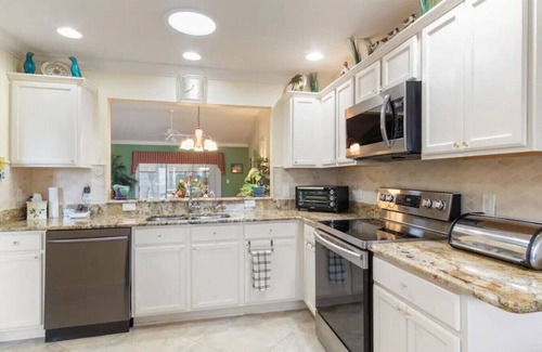 Hadley House | The Villages: Sumter Landing w/lanai & patio!