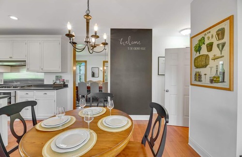 Town of Benton House | The Vineyard House at Fox Run Vineyards: Seneca Lake Wine Dream Home