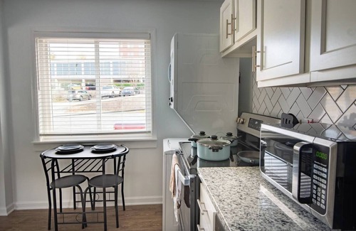 Five Points South Condo | The Vulcan Hexaplex - 6 Private Units/WiFi/Parking