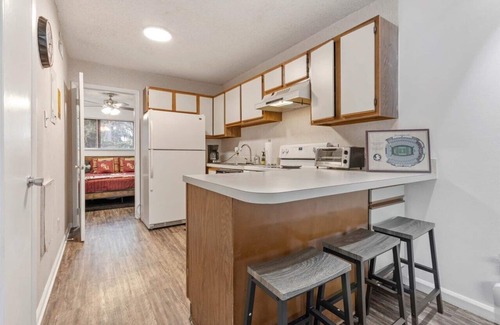 Tallahassee Condo | The Ward - Resort Style Gameday Condo