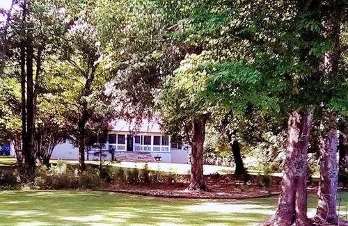 Pell City House | The Waterfront Logan Martin Lake .nnNEW DECK UNDER CONSTRUCTION.