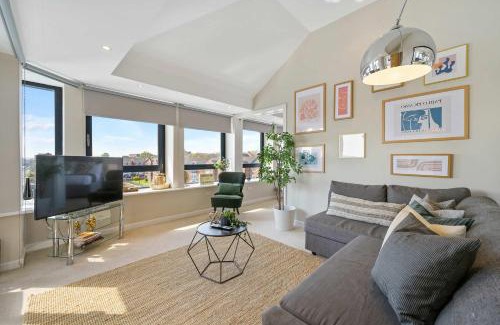 Liverpool Apartment | The Waterfront Penthouse I With Parking