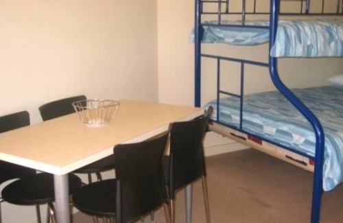 Cowes Apartment | The Waves Central Apartment