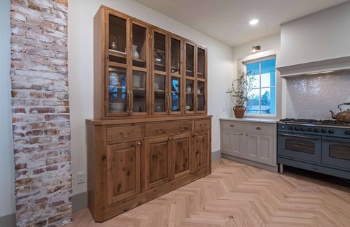 Rogers House | The Welcome Inn - 1.5 mi to Downtown Rogers