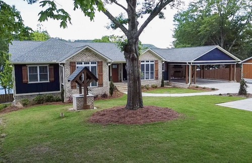 Cedar Bluff House | The Well House on Weiss Lake