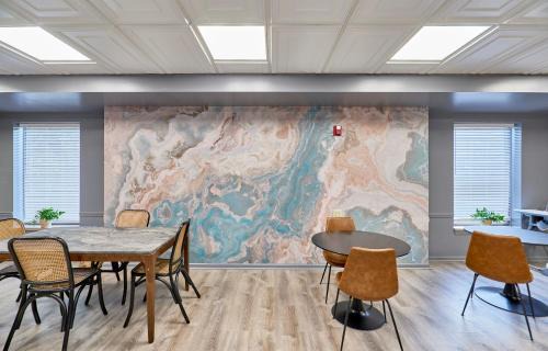 Central West End Hotel | The West End