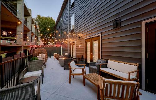 Central West End Hotel | The West End