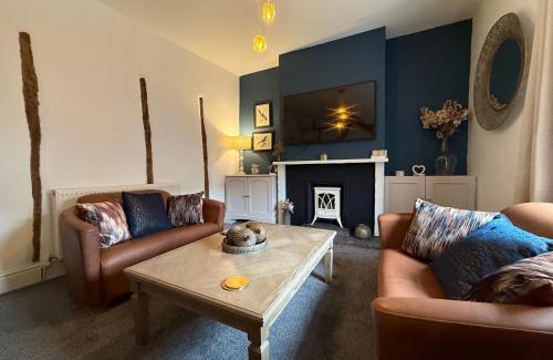Whitchurch Apartment | The Whitchurch Apartment- The Painted Rooms