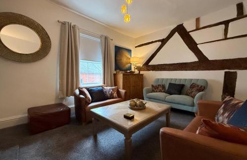 Whitchurch Apartment | The Whitchurch Apartment- The Painted Rooms