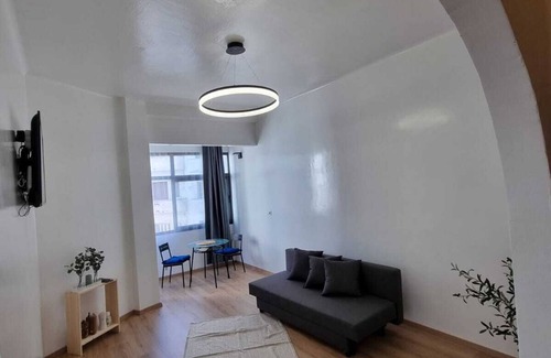 Gauthier Apartment | the white condo