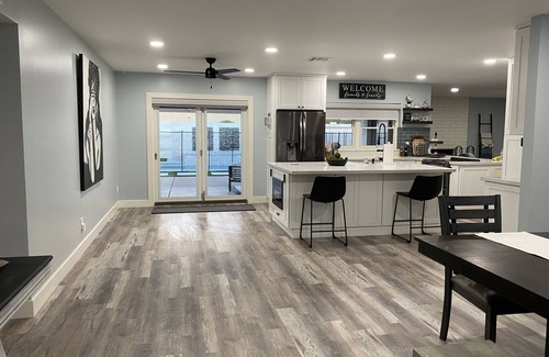 Raskin Estates House | The White House -Spacious 4BR W/Pool 10 min from TPC Golf!