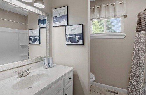 Chattanooga House | The whole group will enjoy easy access to everything from this centrally located place