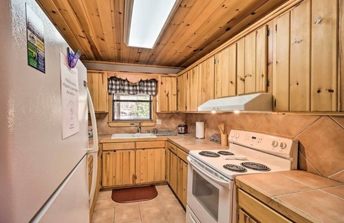 Mountain View Cabin | The Willow Breeze Cabin on the White River - Entire Home