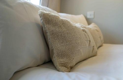 Bradley Stoke Apartment | The Willow - Studio 10