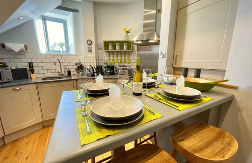 Bicester Cottage | The Windmill Blackthorn Hill - a windmill that sleeps 4 guests in 2 bedrooms