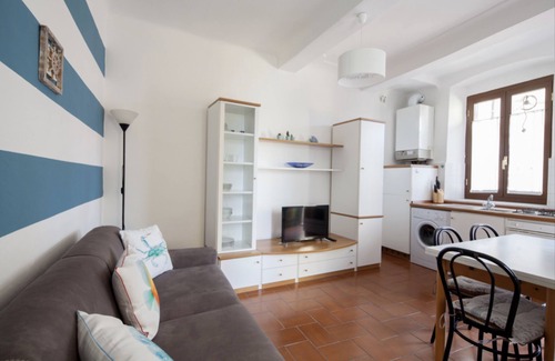 Cadimare House | The window on the sea