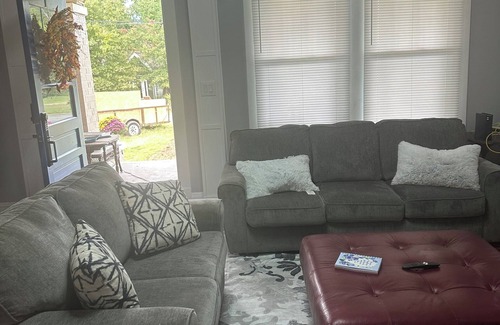 Shelby House | The Wisteria House invites you to relax and enjoy!