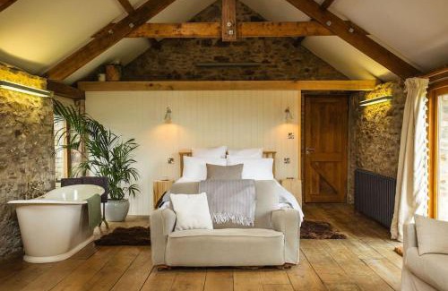 Lifton Apartment | The Yard at Borough Farm