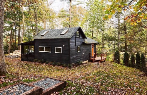 Yulan House | @TheHighlandBungalow / Sullivan Catskills Getaway